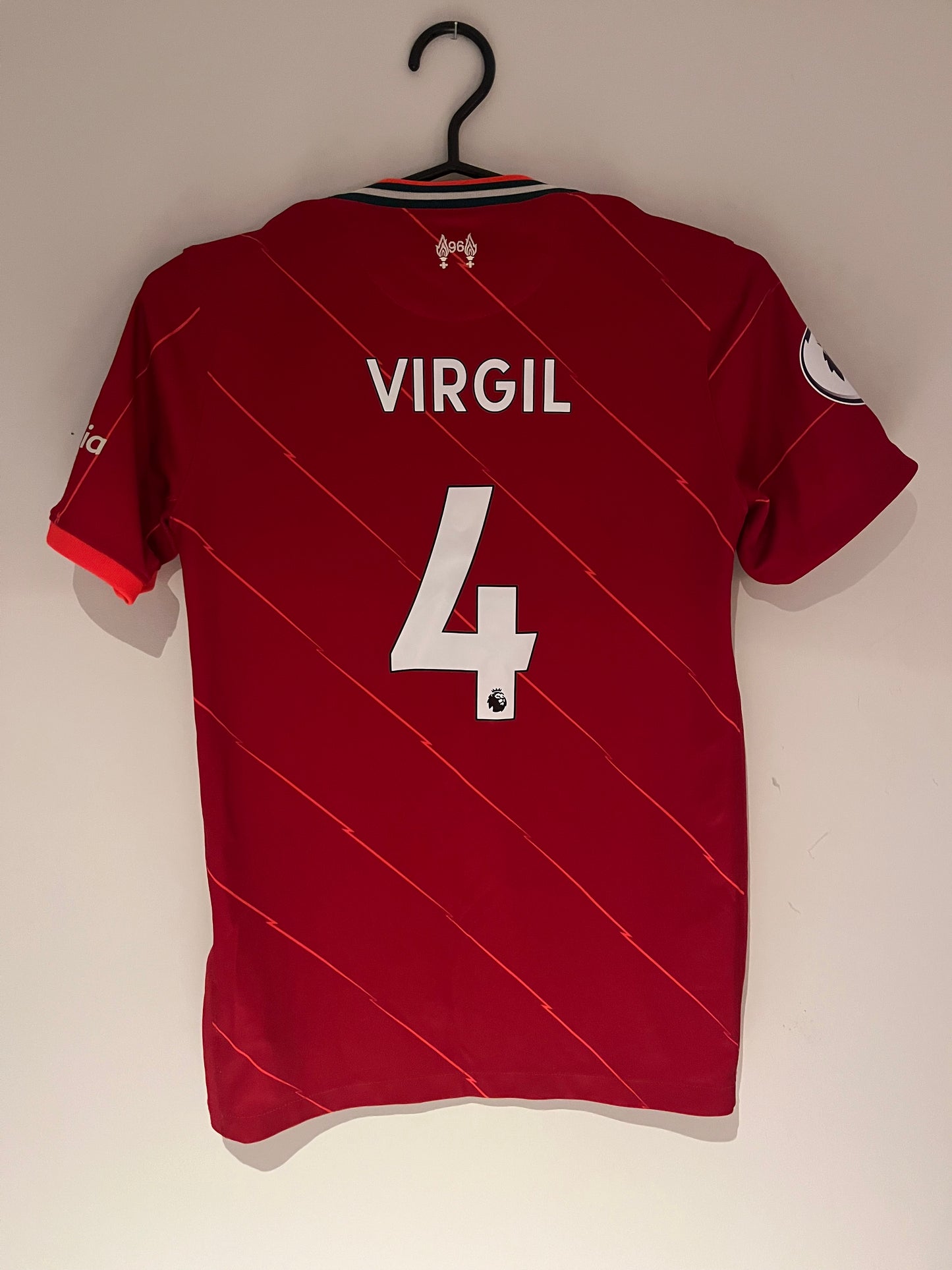 Liverpool - L Barna - 2021/22
*Van Dijk*