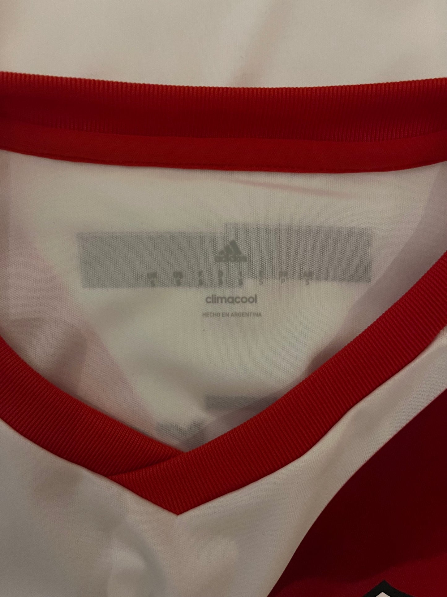 Riverplate - 2016/17 - Heima - S
Ástand: Frábært
*H.Crespo*